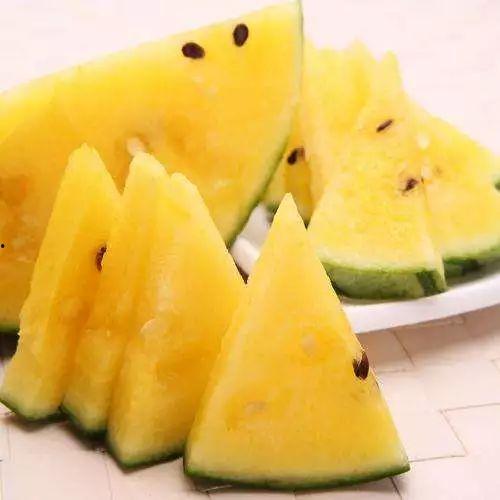 小甜吃瓜,揭秘娱乐圈甜蜜背后的秘密  第3张