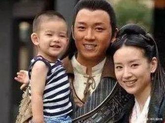 潘粤明吃瓜视频,揭秘娱乐圈幕后真相  第2张