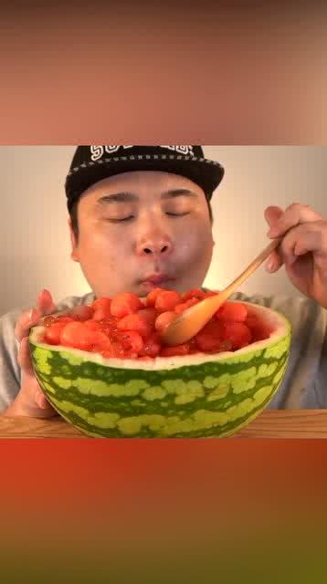 网哥吃瓜,揭秘娱乐圈那些不为人知的幕后故事  第2张