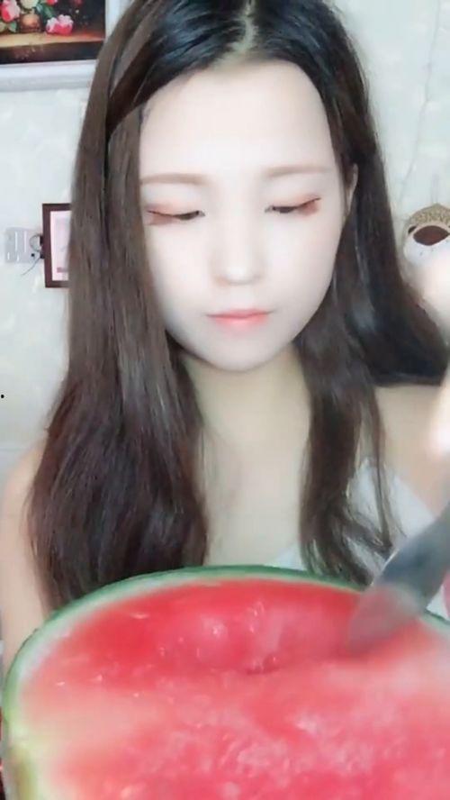 dy小姐姐吃瓜,揭秘娱乐圈幕后真相