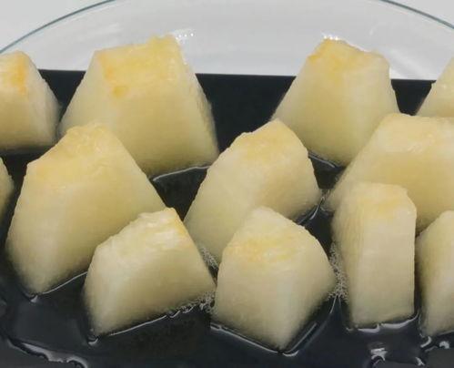 吃牛奶长大的蜜瓜,揭秘吃牛奶长大的蜜瓜传奇